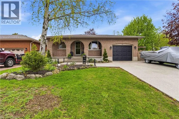 43 BRISBANE Boulevard, Brantford, Ontario N3S4K9