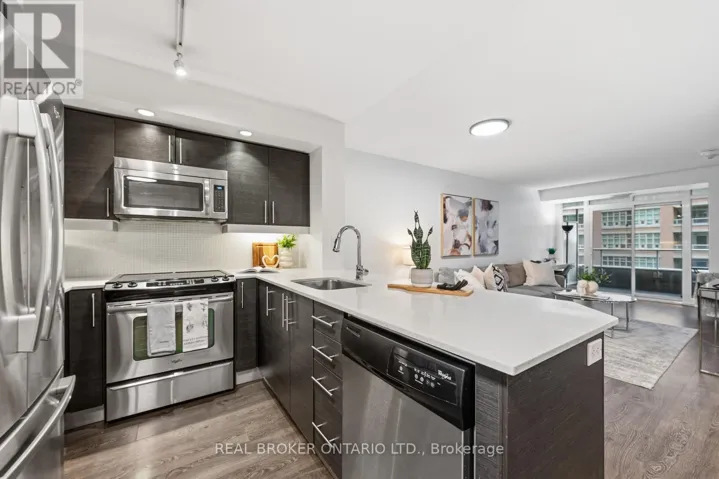810 - 75 EAST LIBERTY STREET, Toronto (Niagara), Ontario M6K3R3