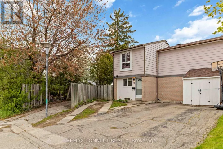 11 GRANTBROOK COURT, Brampton (Northgate), Ontario L6S2K8