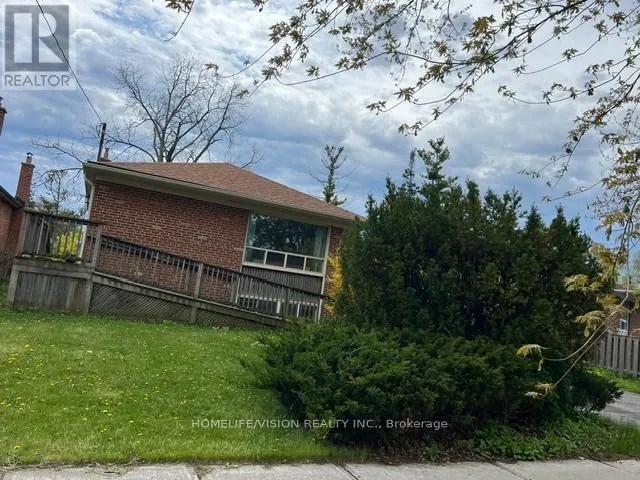 MAIN - 19 DANUBE DRIVE, Toronto (Wexford-Maryvale), Ontario M1R1Z9