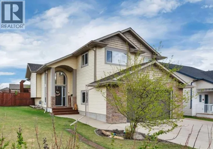 50 Wilkinson Circle, Sylvan Lake, Alberta T4S2N8