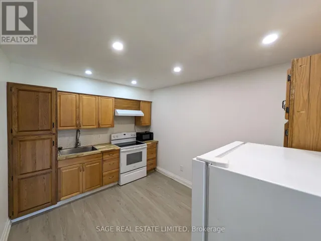2 - 1865 DAVENPORT ROAD, Toronto (Weston-Pellam Park), Ontario M6N1B9