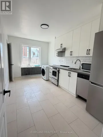 2ND FLOOR - 247 BELGRAVIA AVENUE, Toronto (Briar Hill-Belgravia), Ontario M6E2M9