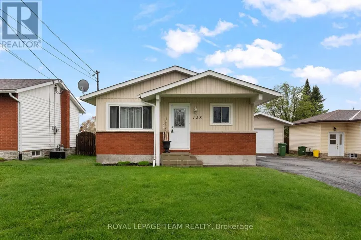 128 ELLIS AVENUE, Pembroke, Ontario K8A2H9