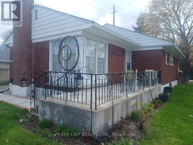 2218 IRIS STREET, Ottawa, Ontario K2C1B8