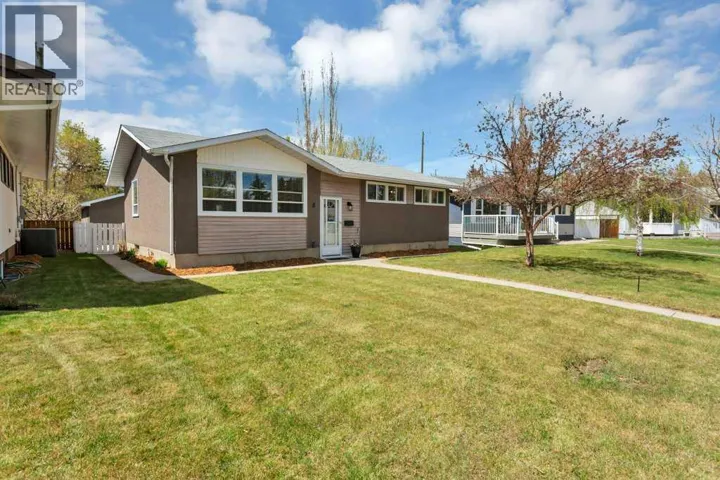 8 Forest Close, Red Deer, Alberta T4N4Z7