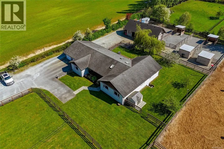 1609 Keating Cross Rd, Central Saanich, British Columbia V8M1W9