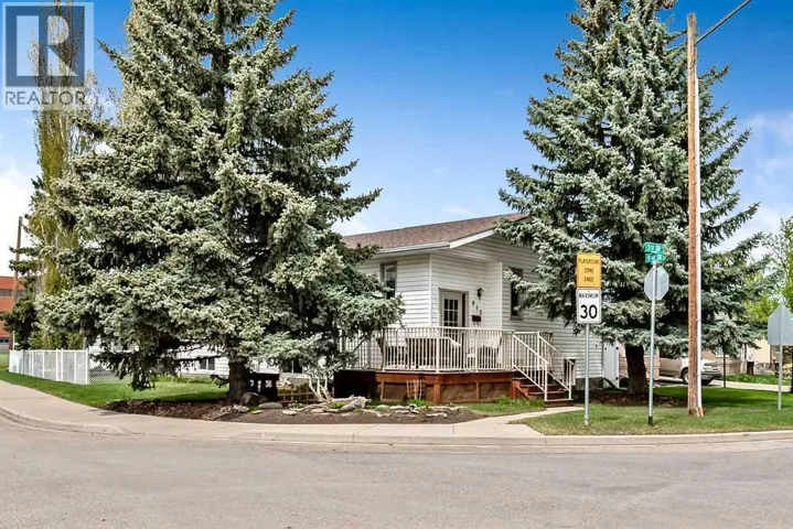 815 3 Street SW, High River, Alberta T1V1B4