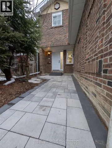 44 LILAC AVENUE, Markham (Aileen-Willowbrook), Ontario L3T5K2