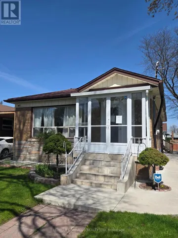 25 CHANDLIER DRIVE, Toronto (Woburn), Ontario M1G1Z1