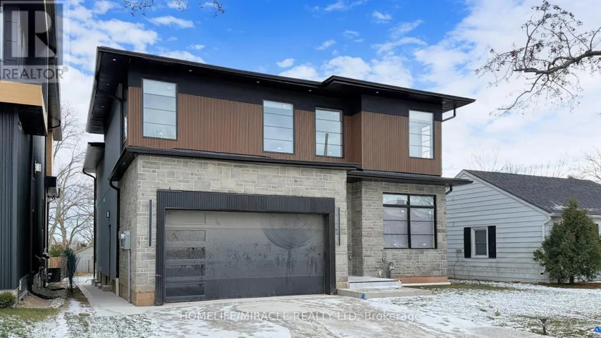 150 STEWART STREET, Oakville (CO Central), Ontario L6K1X9