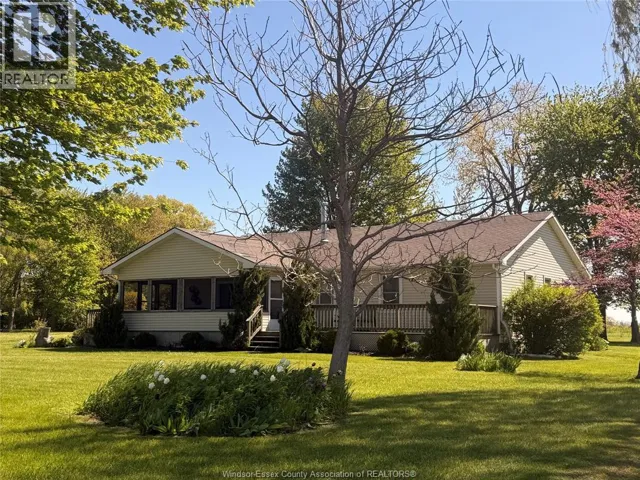 945 WEST SHORE ROAD, Pelee Island, Ontario N0R1M0