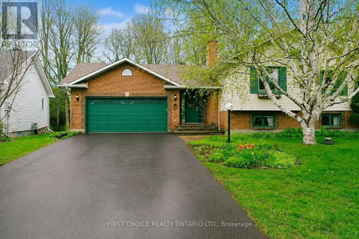 13 QUEENSTON DRIVE, Ottawa, Ontario K0A2Z0