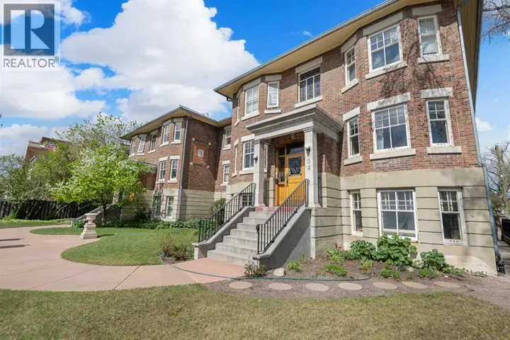 2, 904 Memorial Drive NW, Calgary, Alberta T2N3C9