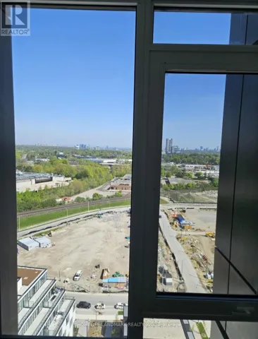 2004 - 5 QUARRINGTON LANE, Toronto (Banbury-Don Mills), Ontario M3C0S5