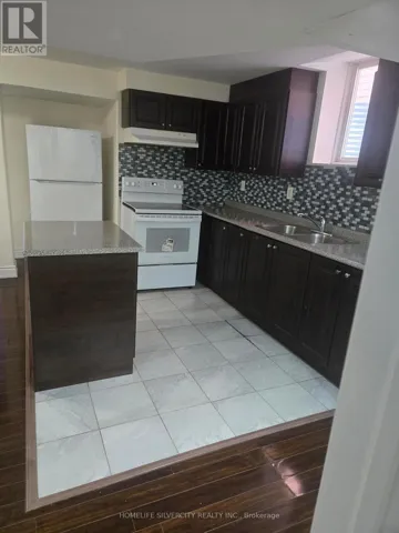 21 ROUGE STREET, Brampton (Bram East), Ontario L6P3J1