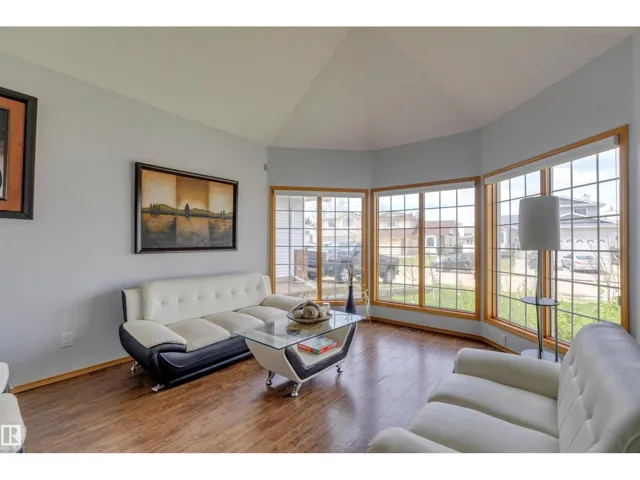 15411 67A ST NW, Edmonton, Alberta T5Z2W8