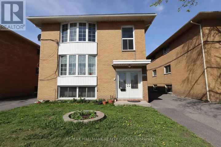 2 - 976 ST LAURENT BOULEVARD, Ottawa, Ontario K1K3B3