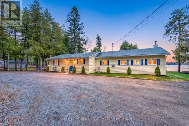 229 HOLIDAY LANE, North Algona Wilberforce, Ontario K0J1T0