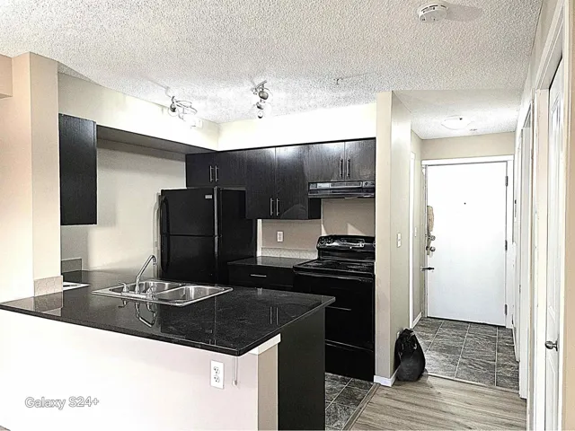 #210 3207 JAMES MOWATT TR SW, Edmonton, Alberta T6W3L6