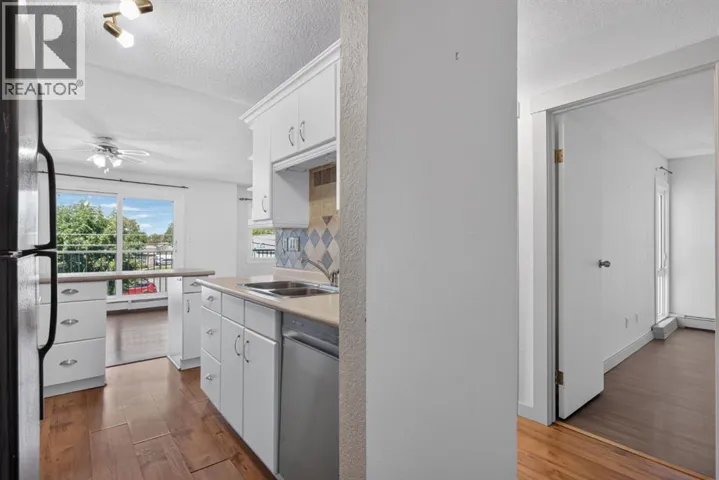 202, 809 4 Street NE, Calgary, Alberta T2E3S9