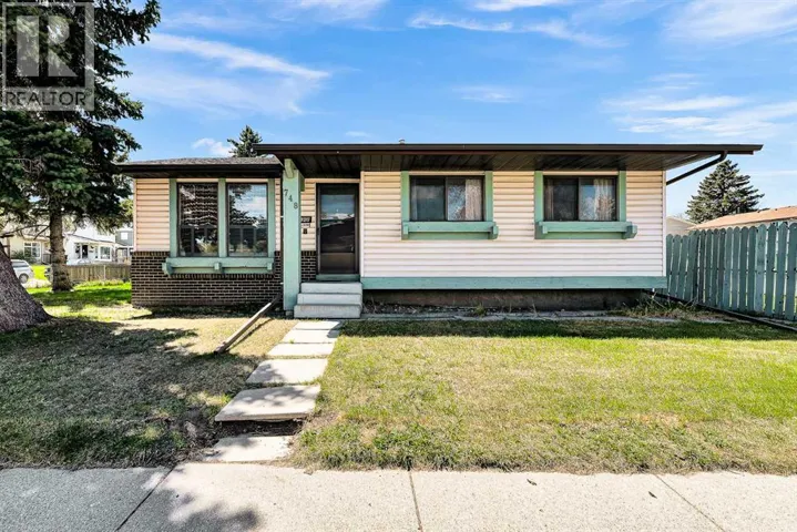 748 Aboyne Way NE, Calgary, Alberta T2A5Z4