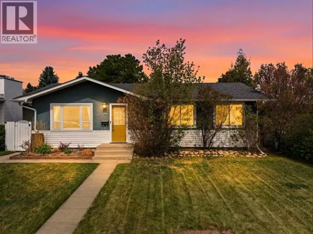 6 Otterbury Avenue, Red Deer, Alberta T4N4Z9