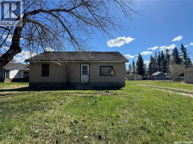 208 Irvine STREET, Cut Knife, Saskatchewan S0M0N0
