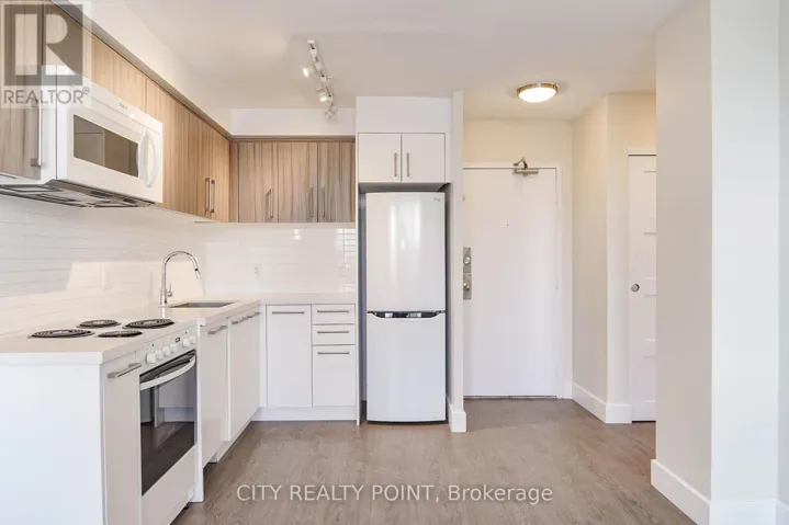 207 - 1500 BATHURST STREET, Toronto (Humewood-Cedarvale), Ontario M5P3L3