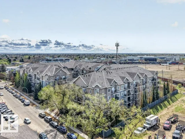 #223 10121 80 AV NW, Edmonton, Alberta T6E0B9
