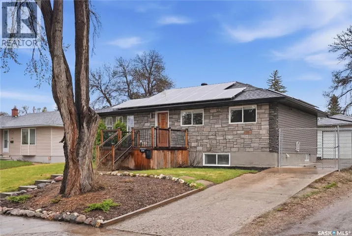1210 K AVENUE N, Saskatoon, Saskatchewan S7L2N9