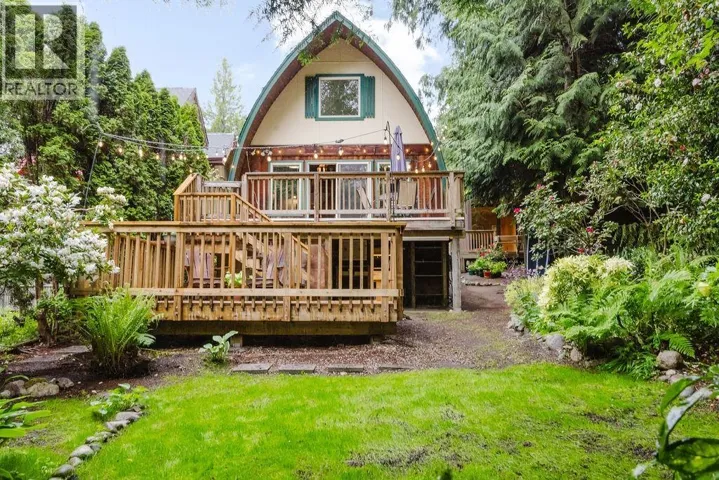 2829 LOWER ROAD, Roberts Creek, British Columbia V0N2W4