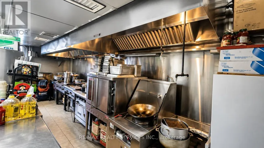 5118 DUNDAS STREET, Toronto (Islington-City Centre West), Ontario M9A1C2