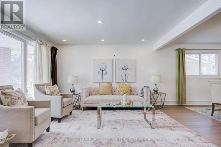 8 HEMINGWAY CRESCENT, Markham (Unionville), Ontario L3R2A4