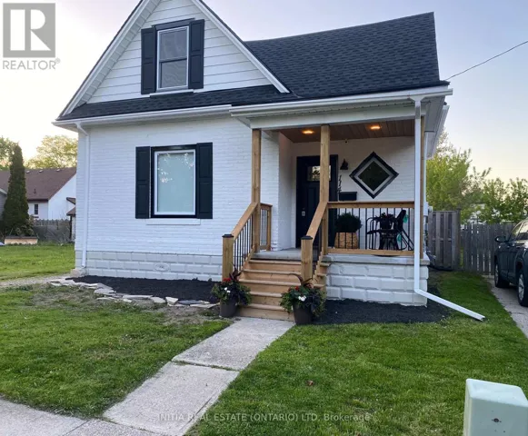114 ANN STREET, Sarnia, Ontario N7T2E7