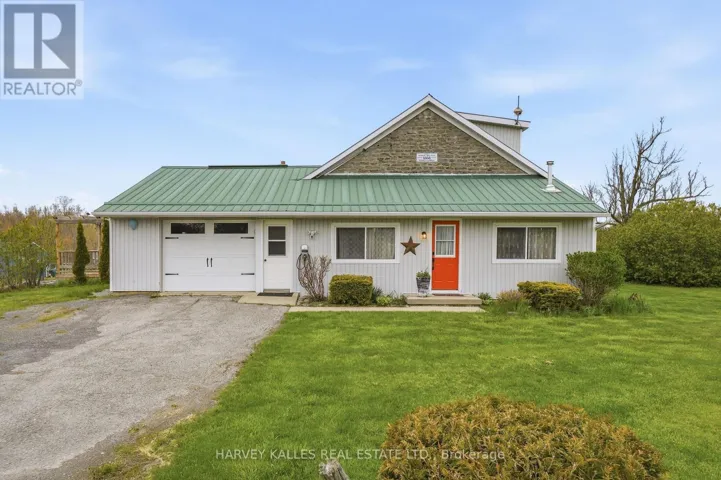 8 SCHOOL HOUSE ROAD, Prince Edward County (Athol Ward), Ontario K0K2P0