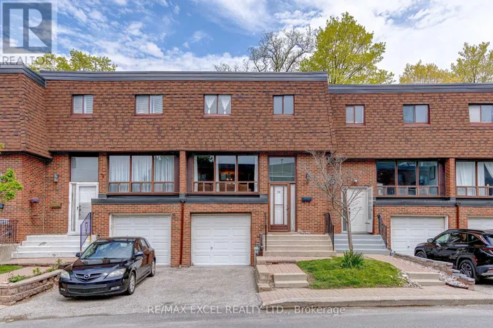 38 STATELY WAY, Markham (Thornhill), Ontario L3T3Z8