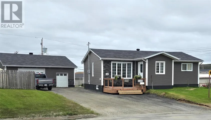 920 Bartlett Drive, Labrador City, Newfoundland & Labrador A2V2N4