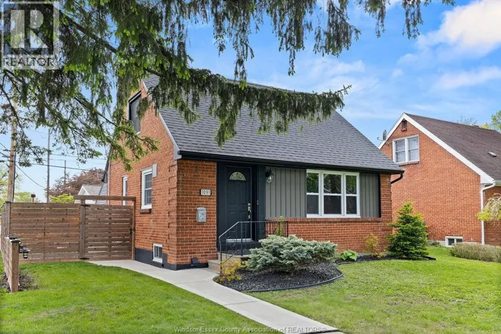 1091 VILLAIRE AVENUE, Windsor, Ontario N8S2J7