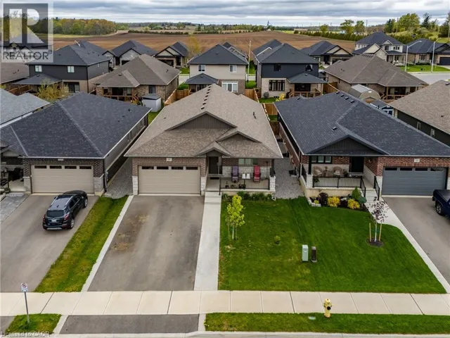 9 PURSEL Street, Waterford, Ontario N0E1Y0