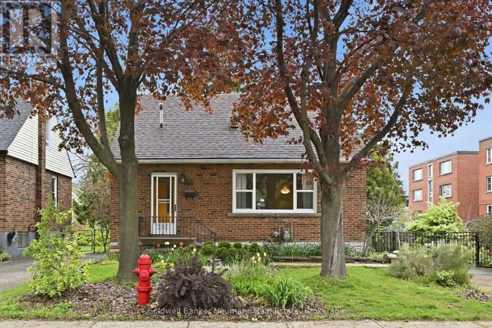 40 EAST 35TH STREET, Hamilton (Raleigh), Ontario L8V3X8