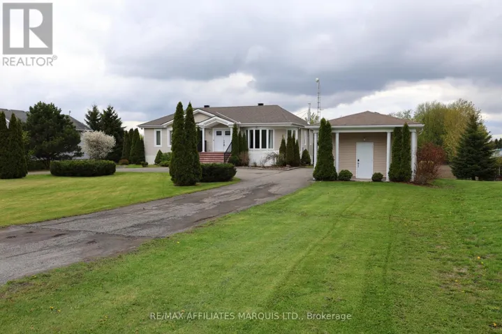 2054 VALLEY STREET, North Stormont, Ontario K0C1W0