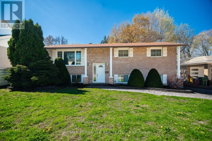 486 IRVING STREET, Pembroke, Ontario K8A2T4