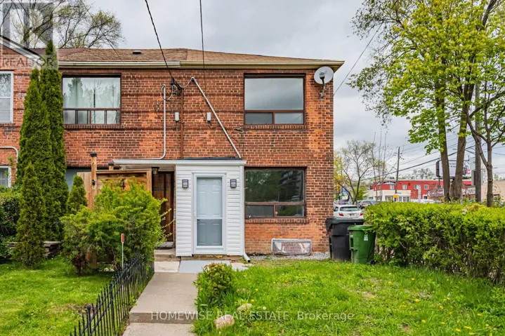 2 KHEDIVE AVENUE, Toronto (Englemount-Lawrence), Ontario M6A2G2