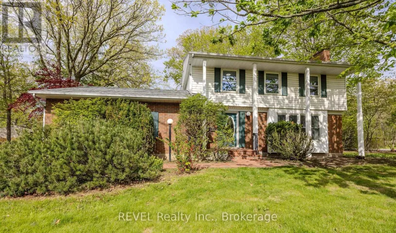 19 WOODINGTON CRESCENT, St. Catharines (Glendale/Glenridge), Ontario L2T3T8