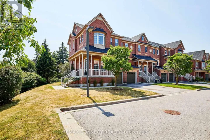 31 - 575 STEEPLE HILL, Pickering (Woodlands), Ontario L1V7E4