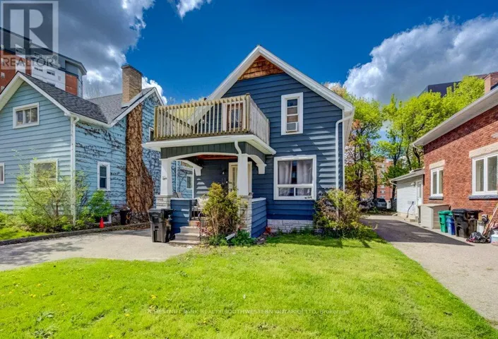 10 MARSHALL STREET, Waterloo, Ontario N2J2T2