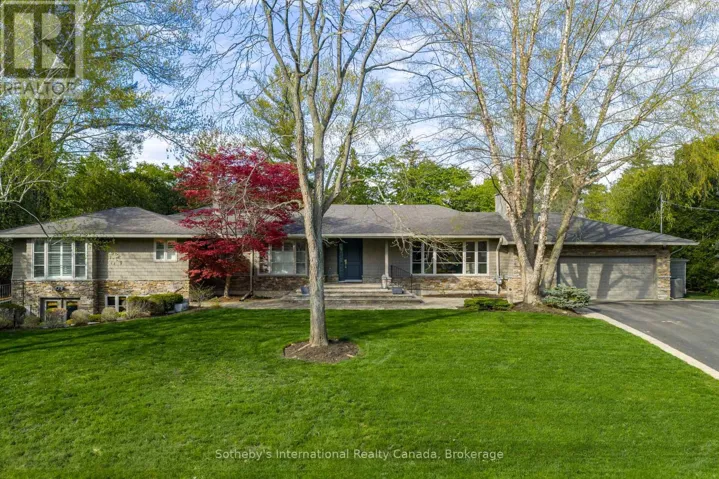 237 BURGUNDY DRIVE, Oakville (MO Morrison), Ontario L6J4G2