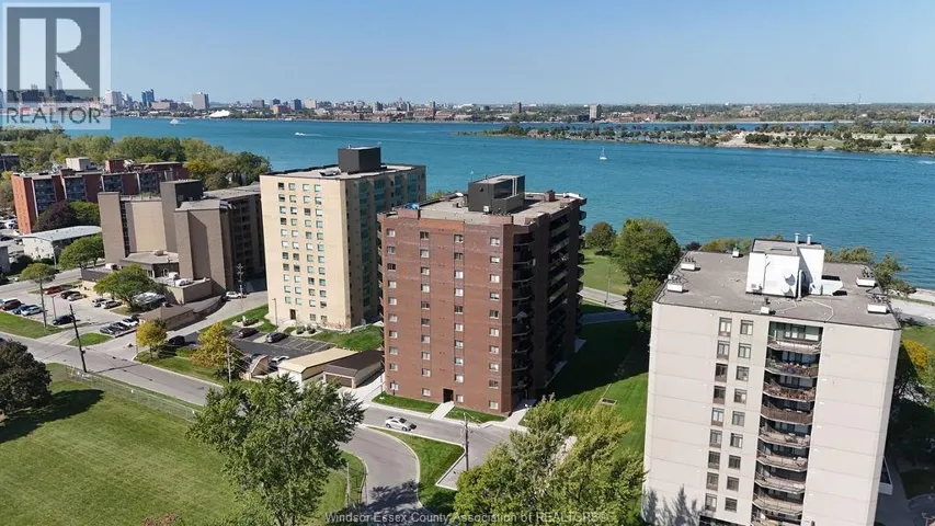 3663 RIVERSIDE DRIVE East Unit# 904, Windsor, Ontario N8Y4V3