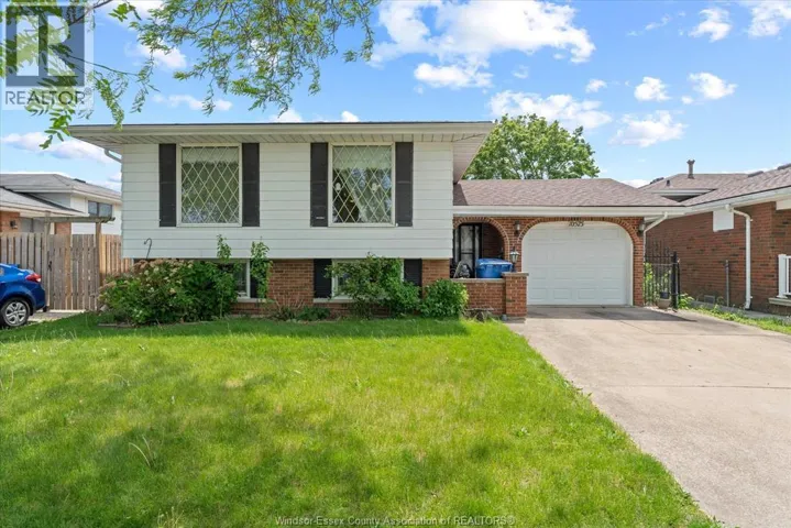 10575 Mulberry DRIVE, Windsor, Ontario N8R1H7